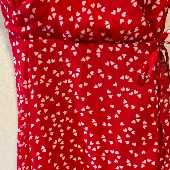 NWOT Urban Outfitters Cap Sleeve Heart Wrap Dress - Picture 2 of 7